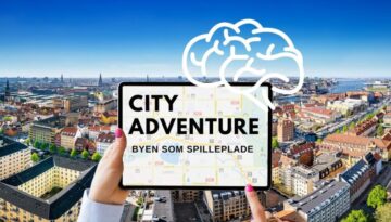 På billedet ser vi en illustrativ fremstilling af en "City Adventure" teambuilding-aktivitet i Aarhus. Deltagerne bruger en app til at navigere gennem byens forskellige seværdigheder og løse opgaver, som både udfordrer deres problemløsningsevner og fremmer samarbejde. Aktiviteten transformerer byrummet til et interaktivt spillebræt, hvor hvert hold konkurrerer om at løse gåder og opnå opgaver hurtigst muligt. Dette er en perfekt måde at kombinere fysisk aktivitet, strategisk tænkning og sjov, hvilket styrker teamånden og giver en uforglemmelig oplevelse.